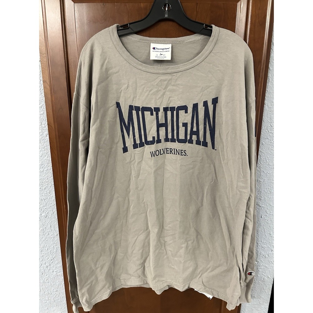 Michigan Wolverines Champion Size Large Long Sleeve T-Shirt New with tags